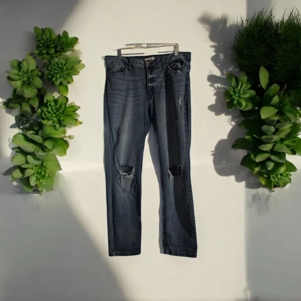 EUC KanCan Distressed Jeans Size 15/31 - Picture 2 of 11